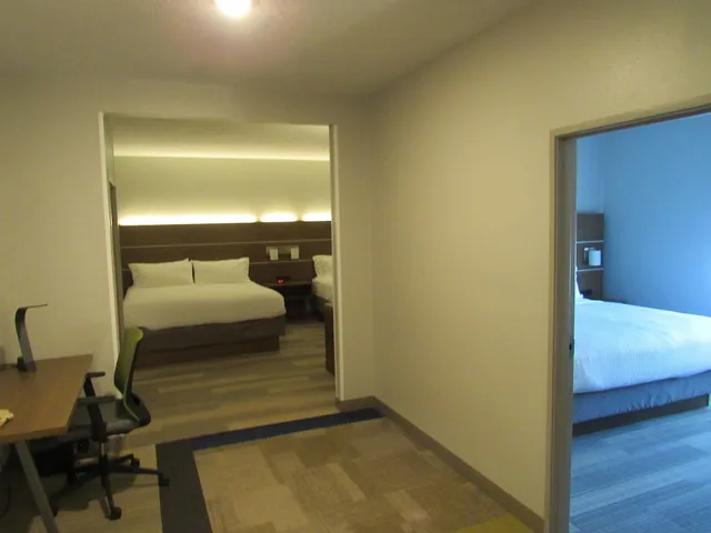 جناح بسريرين كينج بغرفتي نوم، Holiday Inn Express and Suites Lincoln South 8/10