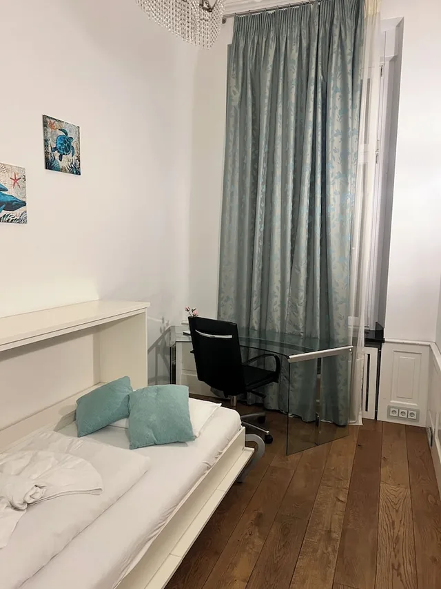 جناح بسرير كينج وثلاثة أسرّة، Helvetia Suites 2/4