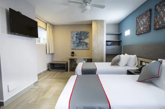 غرفة قياسية بسريرين منفصلين، Illusion Xpress Downtown Playa 5/10