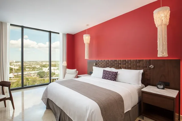 Camino Real Club, King Bed, City View، Camino Real Merida 1/5
