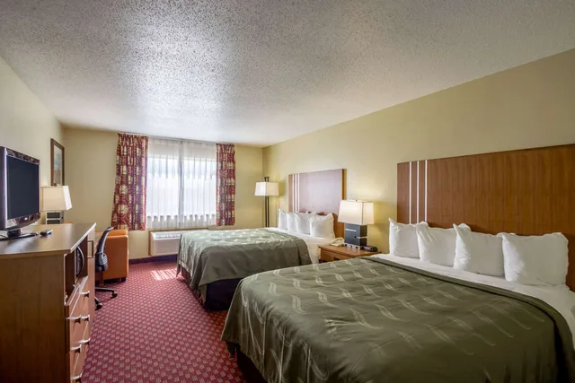 غرفة بسريرين كوين، Quality Inn Mineral Point 2/3
