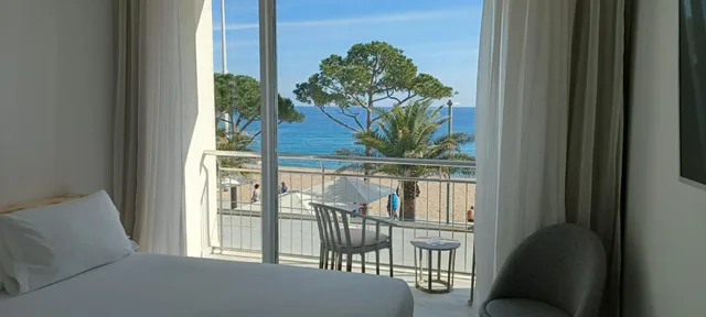 غرفة بسرير مزدوج بإطلالة على البحر في طابق منخفض، Hotel Aromar 4/5