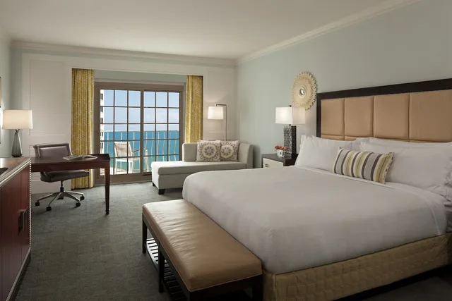 Club, King Bed, Ocean Front، Ritz Carlton Naples 1/7