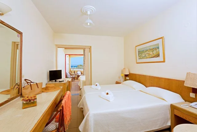 غرفة قياسية ثلاثية بسرير مزدوج وسرير فردي، Rethymno Village 8/10