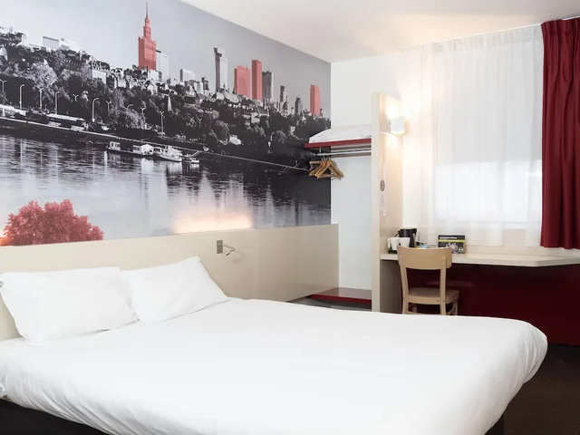 غرفة قياسية بسرير كوين، B&B Hotel Warszawa-Okecie 8/10