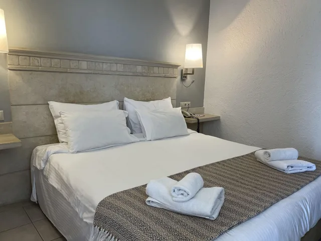 غرفة قياسية بسرير مزدوج أو سريرين منفصلين بإطلالة جزئية على البحر، Glaros Beach Hotel 3/6