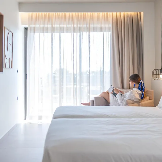 غرفة بريميوم ثلاثية بإطلالة على البحر، Iolida Corfu Resort & Spa by Smile Hotels 5/10