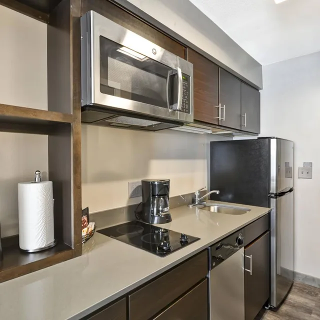 استوديو بسرير كوين بحوض استحمام لذوي الإعاقة، TOWNEPLACE SUITES CRANBURY SOUTH BRUNSWICK 5/5