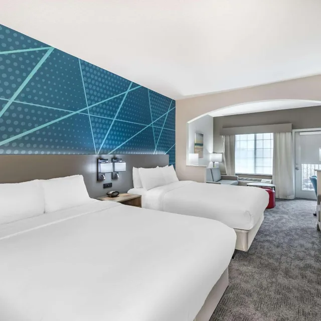 جناح ديلوكس بسريرين كوين مع أريكة، City Express by Marriott Redmond Airport 3/10