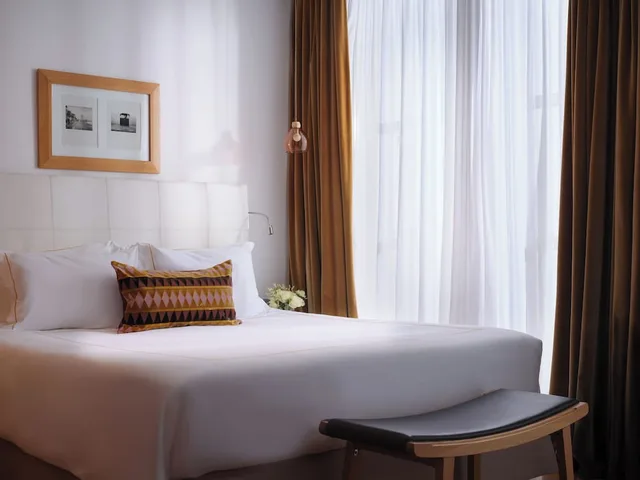 غرفة كلاسيكية بسرير كوين، The Excelsior Hotel Thessaloniki 7/10