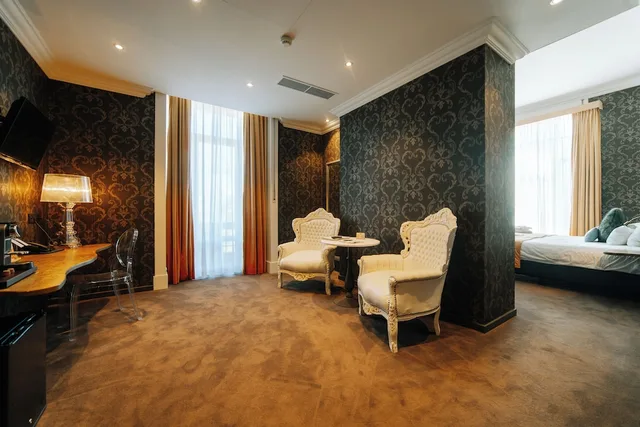 جناح جونيور بسرير كينج، Chateau de Namur 10/10