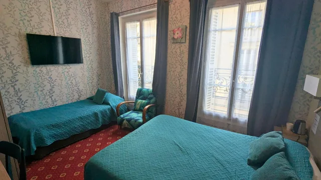 غرفة ثلاثية، Hotel Jean Bart 1/4