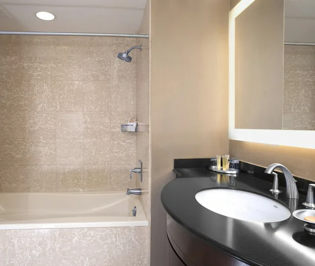 غرفة ديلوكس بسريرين كوين، Grand Pequot Tower At Foxwoods 2/3