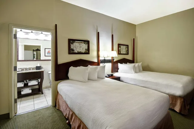 جناح بسريرين مزدوجين، Embassy Suites Charleston Historic Charleston 3/4