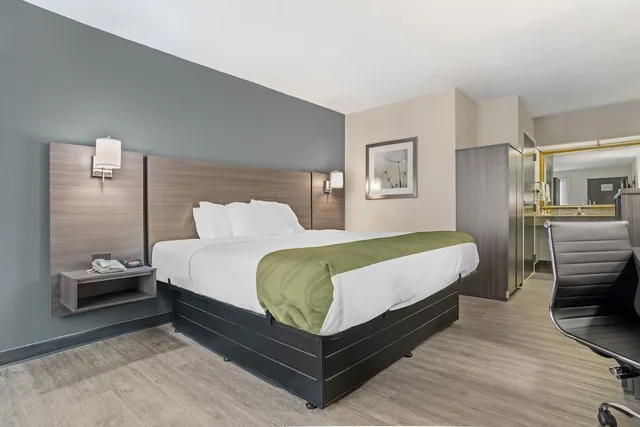 غرفة بسرير كينج لذوي الإعاقة، Quality Inn Foley - Gulf Shores North 6/8