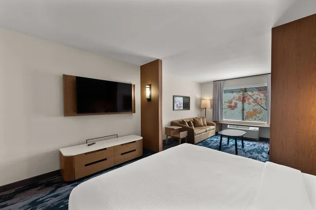 جناح بسرير كينج مع أريكة، Fairfield Inn & Suites by Marriott Brooksville Suncoast Parkway 2/5