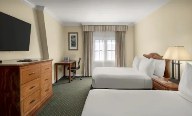 غرفة ديلوكس بسرير مزدوج بإطلالة على المدينة، Maison Dupuy Hotel 2/2