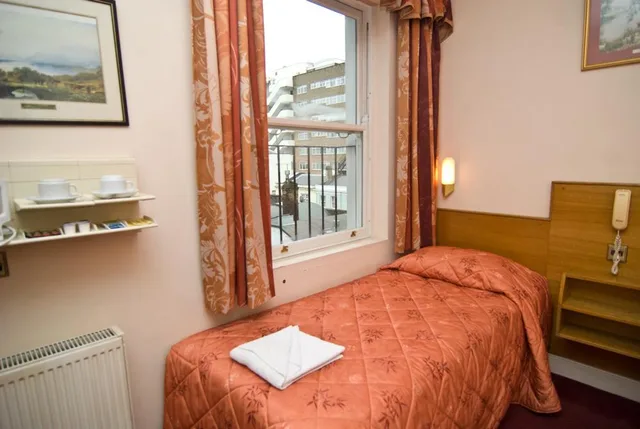غرفة قياسية مفردة، Alexandra Hotel 1/2