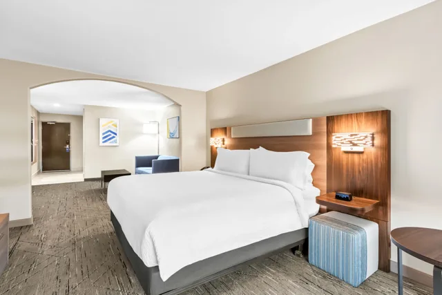 غرفة بسرير كينج لذوي الإعاقة، Holiday Inn Express Hotel And Suites Pauls Valley 1/3
