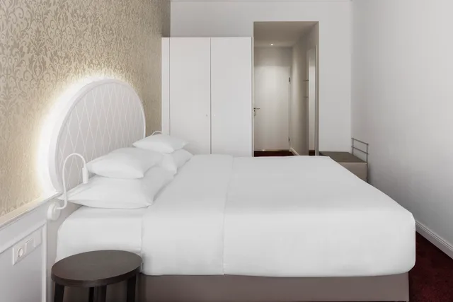 Comfortable, Superior, King Bed، Hotel Rathauspark Wien - Handwritten Collection (Eroffnung 2026) 3/6