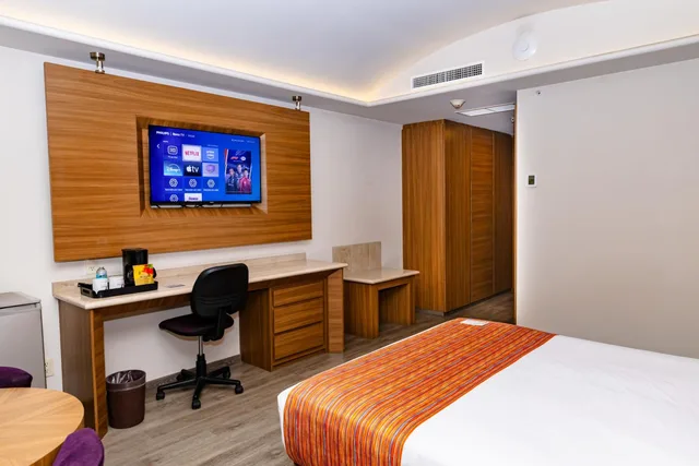 Room, Double Bed, No Window، Jf Grand Hotel Ex Barcelo Jf Puebla 4/10