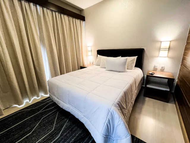 Luxury, Suite, Double Bed, Hotel Master Cosmopolitan 1/3