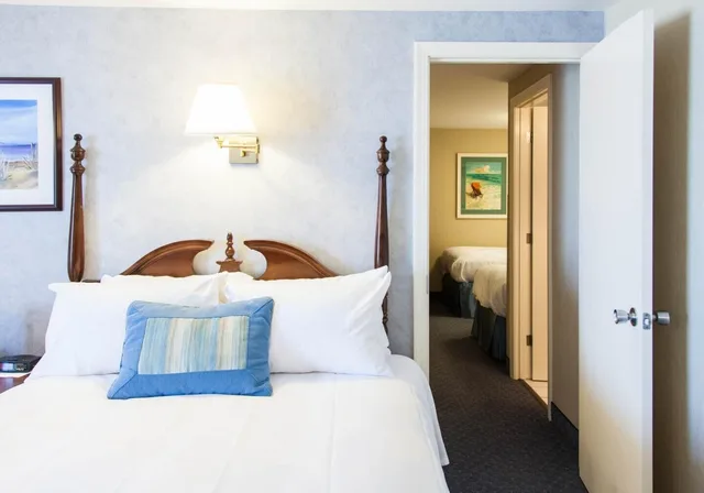 Private, Suite, 1 King and 2 Double Beds، Red Jacket Beach Resort Spa 1/10