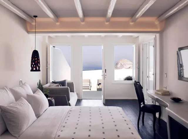 جناح شهر العسل غراند بمسبح خاص، CAVO TAGOO SANTORINI 1/4