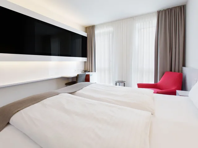 غرفة بسريرين منفصلين، DORMERO Hotel Frankfurt Messe 4/8