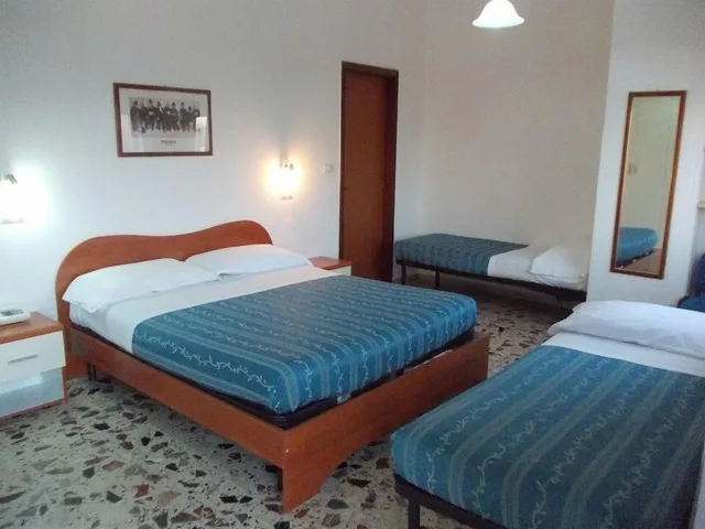 غرفة بسرير كوين، Piccolo Hotel 3/5