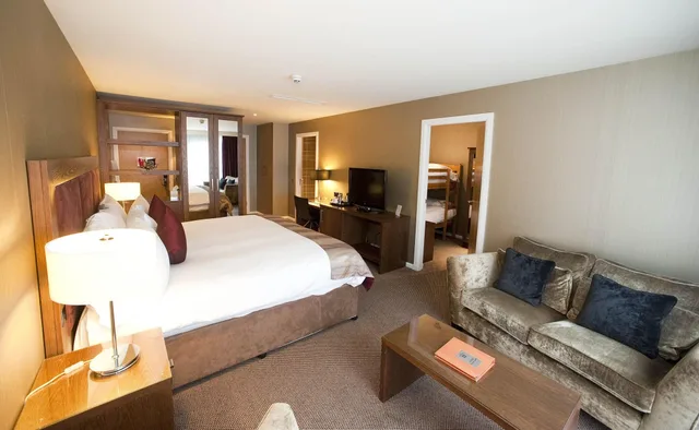 غرفة بسرير مزدوج بإطلالة على الحديقة، Kingsmills Hotel 1/3