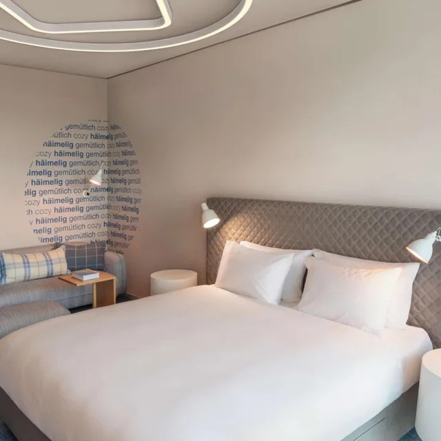 غرفة بسرير كينج في طابق مرتفع بإطلالة، Hyatt Place Zurich Airport The Circle 2/7