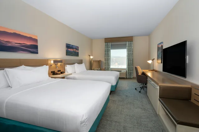 Room, 2 Queen Beds, Mountain View, Hilton Garden Inn Albuquerque Downtown 1/2