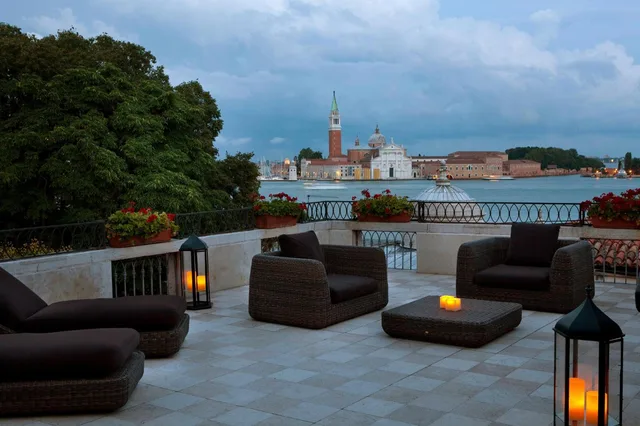 Sansovino, Suite, King Bed, Lagoon View، Baglioni Hotel Luna 1/3