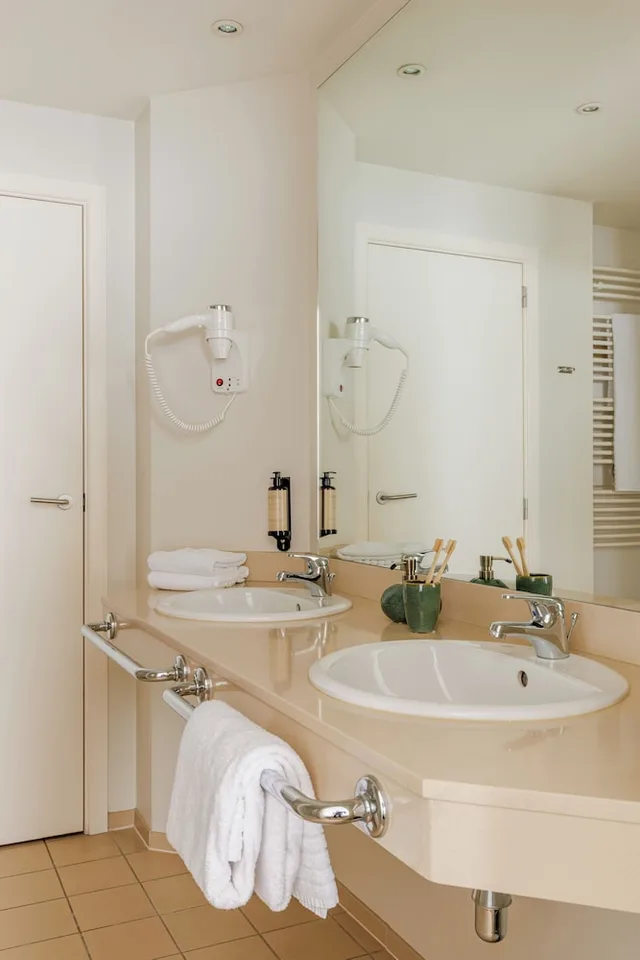 غرفة ديلوكس بسريرين منفصلين، Hotel Aazaert 8/10