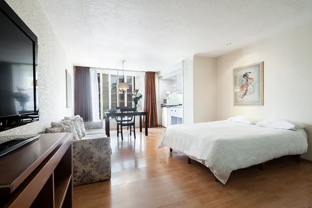 Senior, Suite, Single, Double Bed، Exe Suites San Marino 2/3