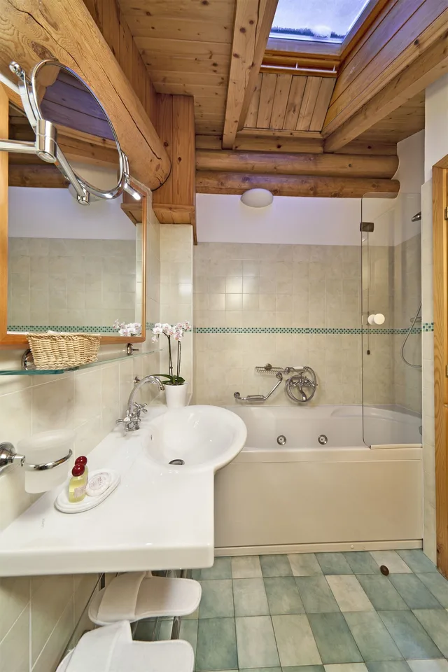 غرفة سوبيريور بسرير كوين بشرفة، Hotel Livigno 2/3