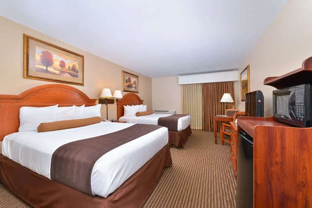 Standard, 2 Queen Beds, Pool Side، Revel Hotel Minot, SureStay Collection by Best Western 9/10