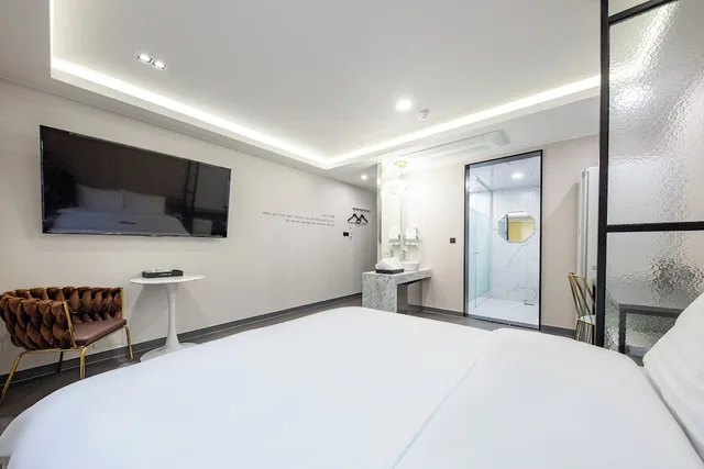 غرفة ملكية بسرير مزدوج، Hotel 24st Urban Brown Seosan Lake Park 1/10