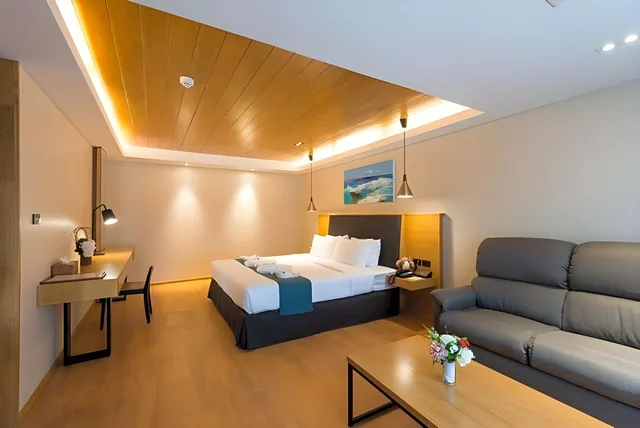 جناح جونيور بشرفة، Asana Hotel & Residence 2/2