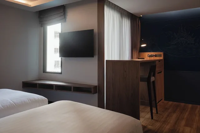 Deluxe, Twin Beds, RakYim Siam - Sukhumvit 15 6/10