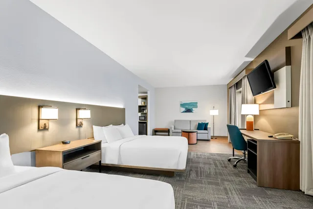 Suite, 2 Queen Beds, Accessible, Comfort Suites Gothenburg South 5/9