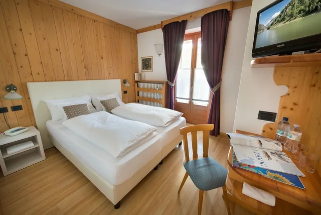 غرفة قياسية بسرير مزدوج، Hotel Posta 1/4