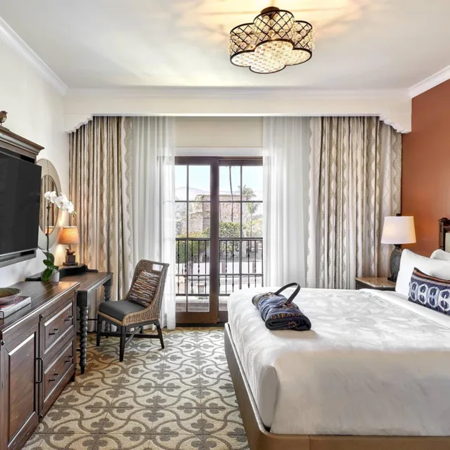 جناح بسرير كينج بغرفة نوم واحدة مع أريكة، Inn At The Mission San Juan Capistrano Autograph Collection By Marriott 1/2