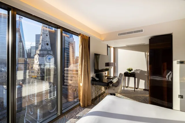 جناح بسرير كينج، Leonardo Hotel London Aldgate 3/4