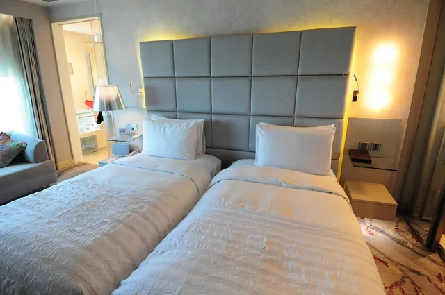 غرفة تنفيذية بسريرين منفصلين، Le Meridien Gurgaon 1/9