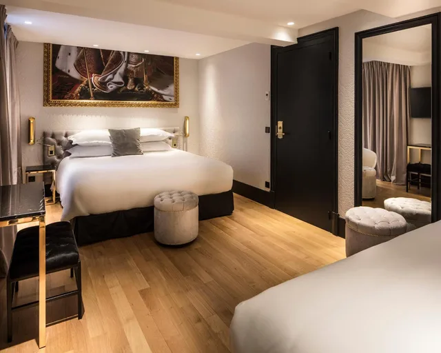 غرفة رباعية بسرير كينج وسريرين منفصلين، Hotel Eiffel Petit Louvre 1/1
