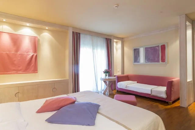 غرفة ديلوكس ثلاثية، Mercure Tirrenia Green Park 3/7