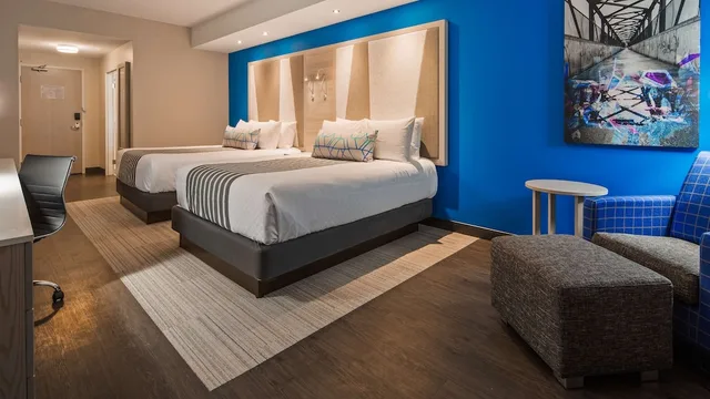 غرفة قياسية بسريرين كوين يُسمح فيها بالحيوانات الأليفة، Best Western Premier Winnipeg East 1/3