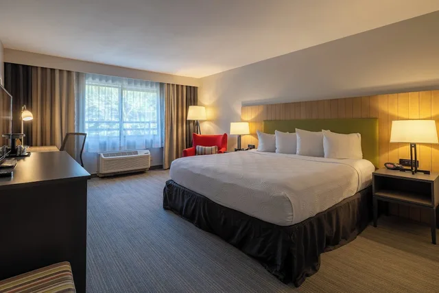 Traditional, King Bed, Accessible, Country Inn Suites By Radisson Seattle Bothell Wa 3/9
